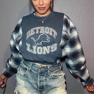 Detroit Lions Plaid Sleeve Sweatshirt